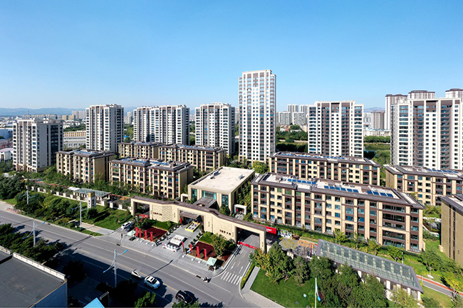 集團房地產業務穩健發展，創新模式引領行業變革